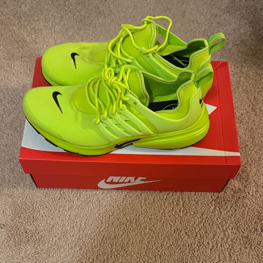 Nike Women’s Air Presto Athletic Sneakers